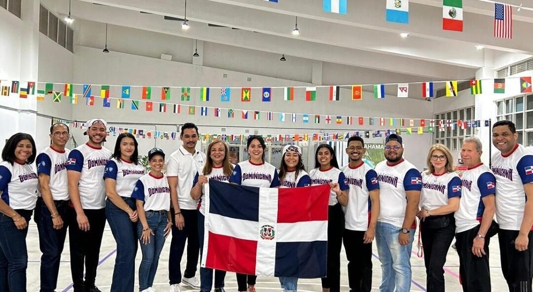 Jóvenes dominicanos fortalecen liderazgo regional en conferencia en Antigua y Barbuda